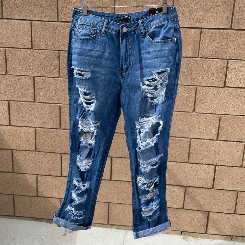 Fashion Nova “Boyfriend” Ripped Jeans
